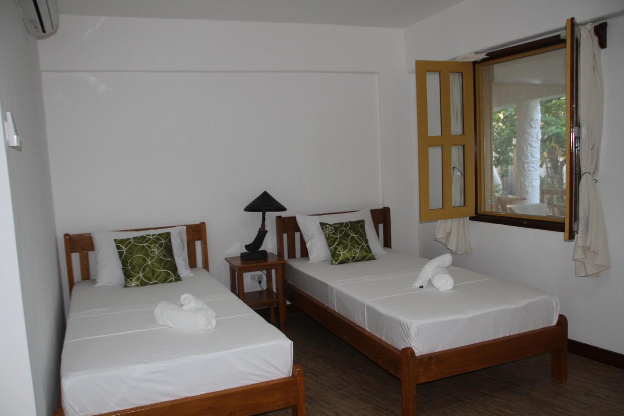 Wind Rider'S Inn Balabag  Room photo